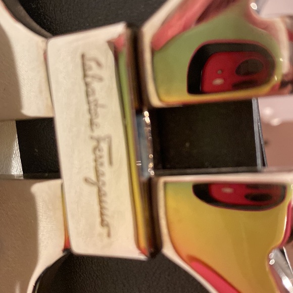 SALVATORE FERRAGAMO silver tone belt with Gancini buckle and black leather strap - Picture 3 of 7